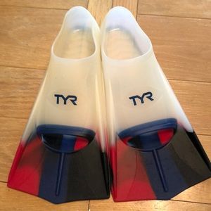 TYR short swim fins